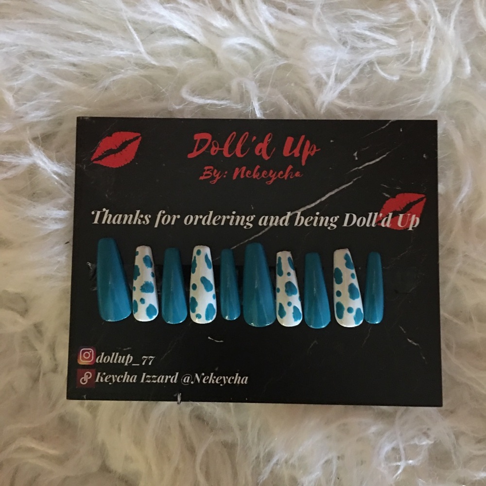 Press on nails